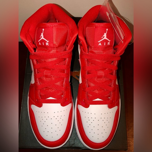 AIR JORDAN 1 MID SE “BARCELONA SWEATER” BRAND NEW GRADE SCHOOL SIZE 7Y - Picture 2 of 5